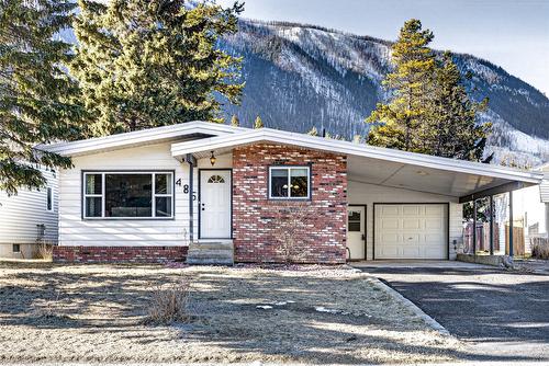 485 ENGELMANN SPRUCE Drive  Sparwood, BC V0B 2G0