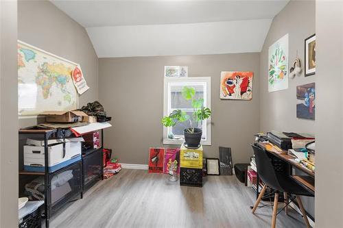 352 Toronto St, Winnipeg, MB 