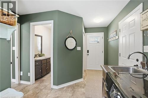 1 Meander Close, Hamilton, ON - Indoor