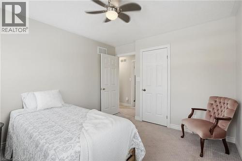 1 Meander Close, Hamilton, ON - Indoor Photo Showing Bedroom