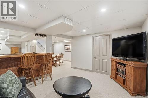 1 Meander Close, Hamilton, ON - Indoor