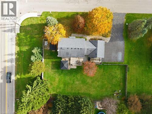 1 Meander Close, Hamilton, ON - Outdoor