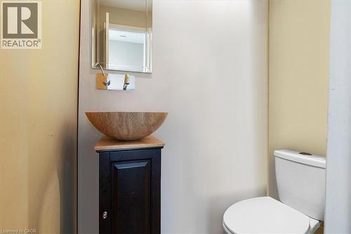 67 Elmhurst Drive, Hamilton, ON - Indoor Photo Showing Bathroom