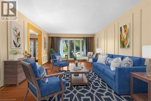 67 Elmhurst Drive, Hamilton, ON - Indoor Photo Showing Living Room