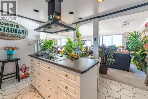 33 Harbour Square Unit# 1416, Toronto, ON - Indoor Photo Showing Other Room