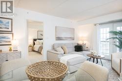 bedroom off the living room - 