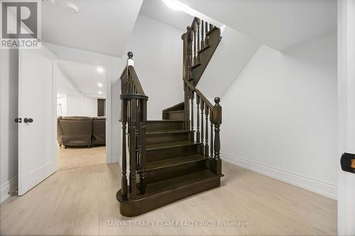 41 Apsley Crescent, Whitby, ON 