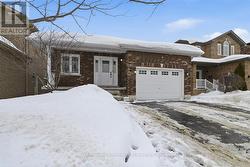 210 CHANDLER CRESCENT  Peterborough (Monaghan Ward 2), ON K9J 2G1