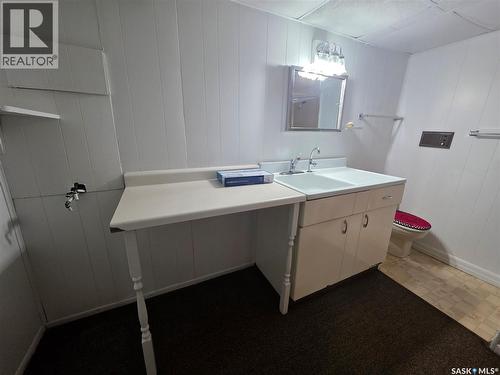 342 Tavistock Avenue, Torquay, SK - Indoor Photo Showing Bathroom
