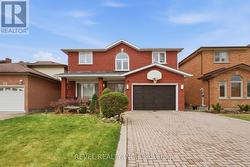 34 HASKINS COURT  Hamilton, ON L8K 6R1