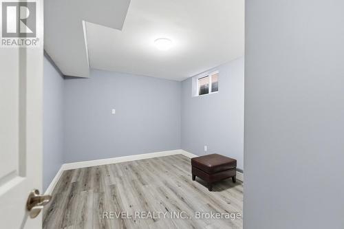 34 Haskins Court, Hamilton, ON - Indoor Photo Showing Other Room