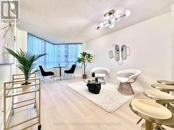 Spacious Living Room - 