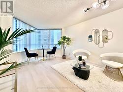 Spacious Living Room - 