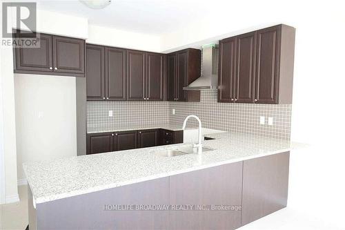 44 Mannar Drive, Markham, ON - Indoor Photo Showing Kitchen