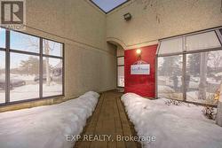 22 - 120 WEST BEAVER CREEK ROAD  Richmond Hill, ON L4B 1L2