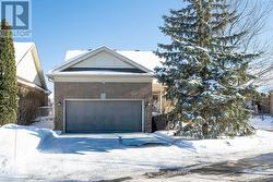 8 WATERFORD WAY  Ottawa, ON K2E 7V4