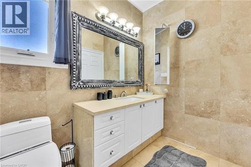 600 Henderson Drive, Aurora, ON - Indoor Photo Showing Bathroom