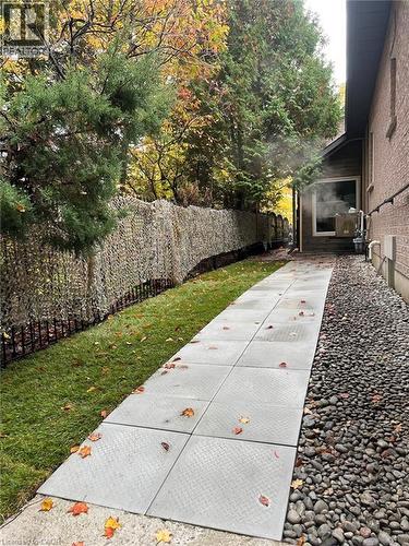 600 Henderson Drive, Aurora, ON - Outdoor