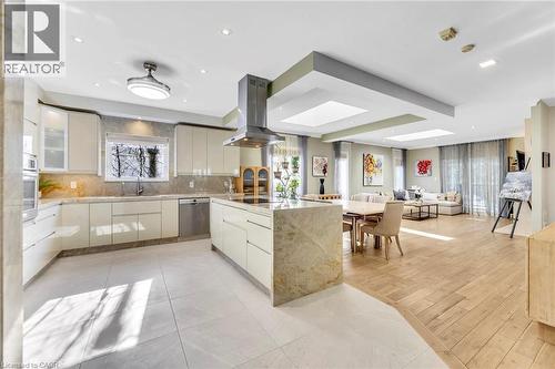 600 Henderson Drive, Aurora, ON - Indoor