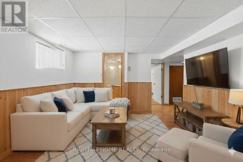 757 Dickens Avenue, Ottawa, ON - Indoor