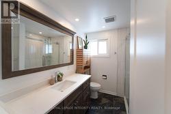 Full Bath upstairs - 