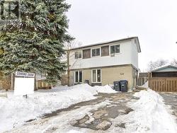 8 HAZELGLEN COURT S  Brampton (Central Park), ON L6S 1N7