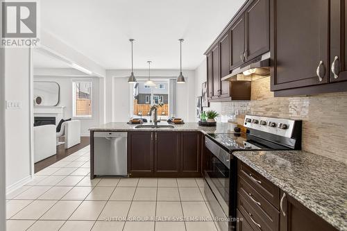 693 Doon South Drive, Kitchener, ON - Indoor Photo Showing Kitchen With Stainless Steel Kitchen With Upgraded Kitchen