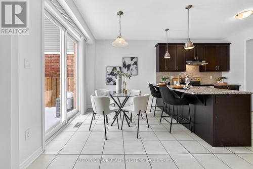 693 Doon South Drive, Kitchener, ON - Indoor Photo Showing Kitchen With Upgraded Kitchen