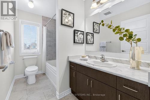 693 Doon South Drive, Kitchener, ON - Indoor Photo Showing Bathroom