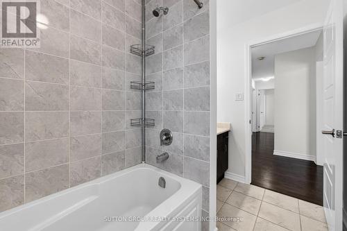693 Doon South Drive, Kitchener, ON - Indoor Photo Showing Bathroom