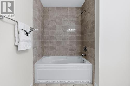 693 Doon South Drive, Kitchener, ON - Indoor Photo Showing Bathroom
