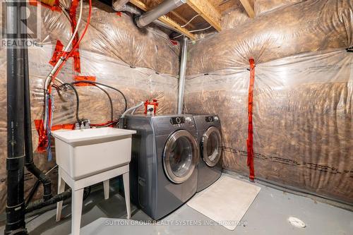 693 Doon South Drive, Kitchener, ON - Indoor Photo Showing Laundry Room