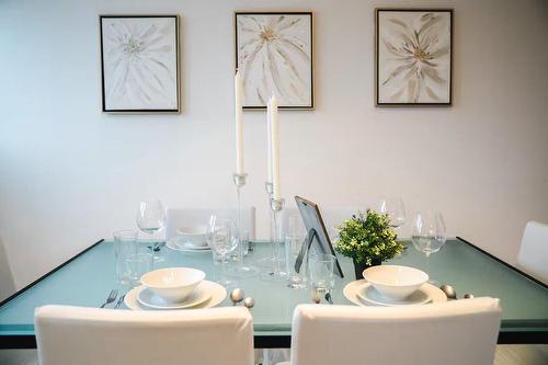 Salle à manger - 8004 Rue Dora, Montréal (Lasalle), QC - Indoor Photo Showing Dining Room