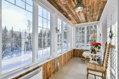 Hall d'entrée/Vestibule - 2216 Mtée Sauvage, Saint-Adolphe-D'Howard, QC - Indoor Photo Showing Other Room