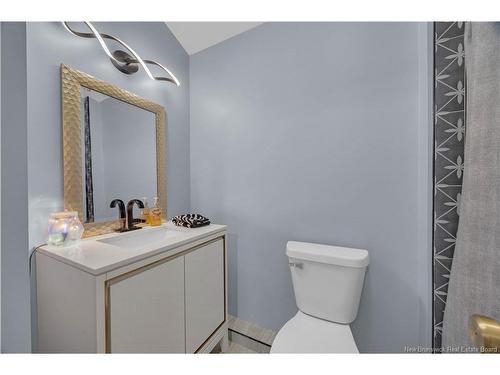 9 Crest Ave, Heathland, NB 