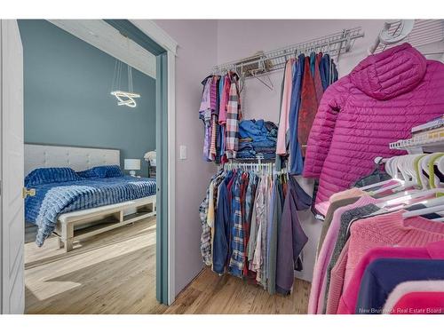 9 Crest Ave, Heathland, NB 