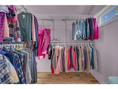 9 Crest Ave, Heathland, NB 