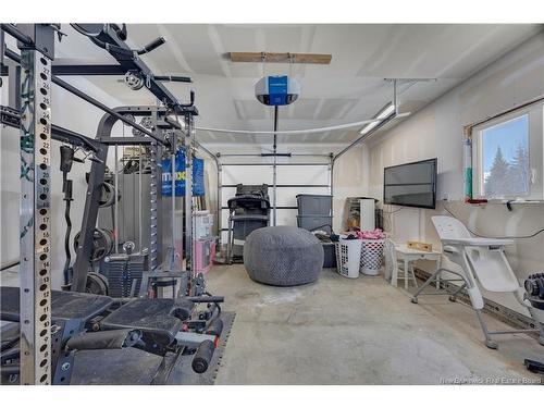 9 Crest Ave, Heathland, NB 