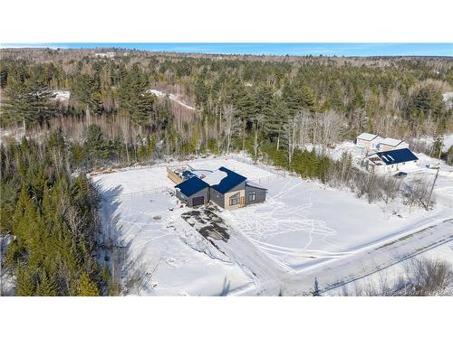 9 Crest Ave, Heathland, NB 