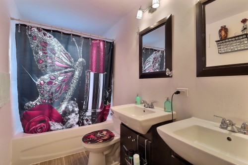 Logement - 798  - 800 Boul. Des Chutes, Québec (Beauport), QC - Indoor Photo Showing Bathroom