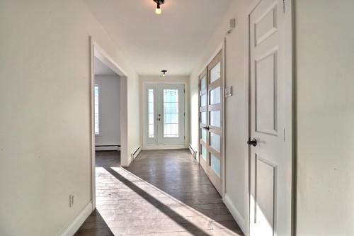 Hall d'entrée/Vestibule - 798  - 800 Boul. Des Chutes, Québec (Beauport), QC - Indoor Photo Showing Other Room