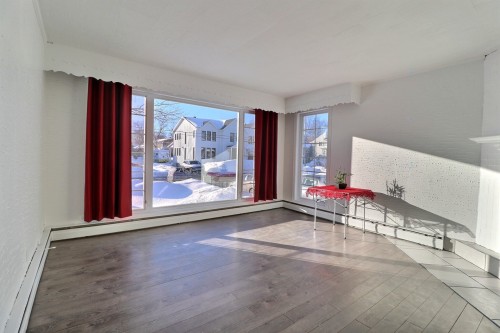 Salon - 798  - 800 Boul. Des Chutes, Québec (Beauport), QC - Indoor Photo Showing Other Room