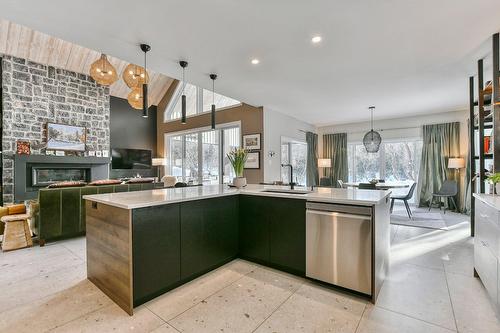 Cuisine - 539 Ch. Du Poète, Prévost, QC - Indoor Photo Showing Kitchen