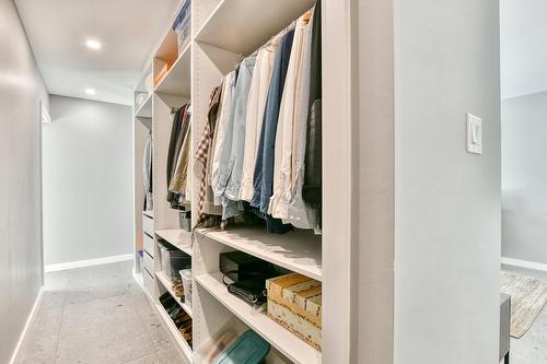 Penderie (Walk-in) - 539 Ch. Du Poète, Prévost, QC - Indoor With Storage