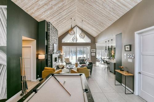 Salle de jeux - 539 Ch. Du Poète, Prévost, QC - Indoor Photo Showing Other Room