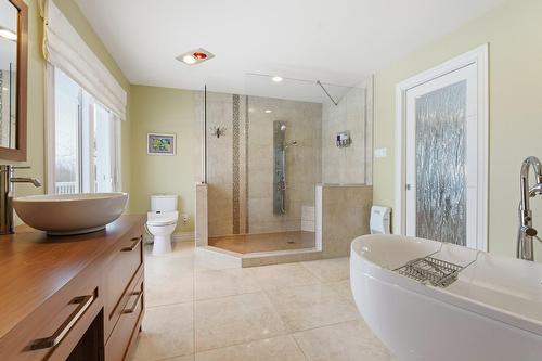 Salle de bains attenante à la CCP - 537 Rg De La Rivière S., Saint-Lin/Laurentides, QC 