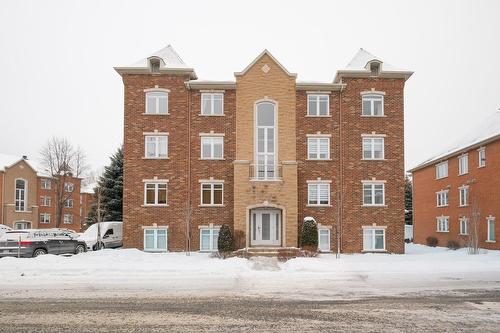 401-125 Rue du Boulevard  La Prairie, QC J5R 2J3