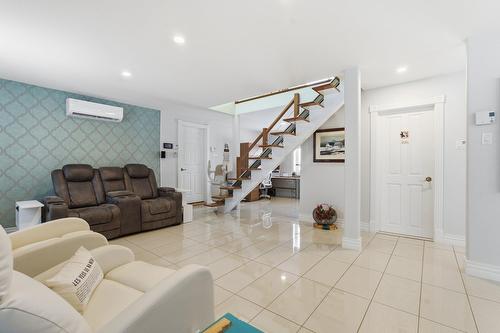 Salon - 537Z Rg De La Rivière S., Saint-Lin/Laurentides, QC - Indoor