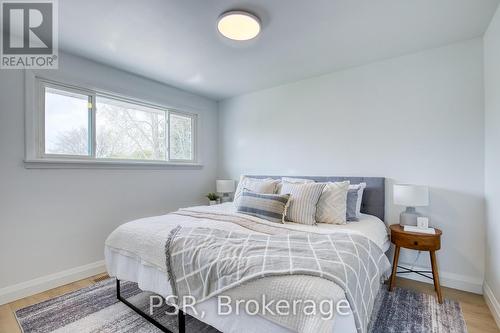 514 Krug Street, Kitchener, ON - Indoor Photo Showing Bedroom