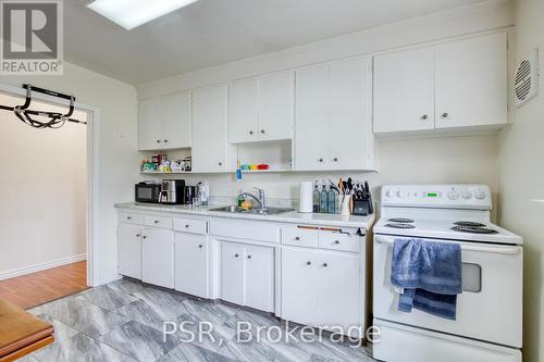 514 Krug Street, Kitchener, ON - Indoor Photo Showing Kitchen